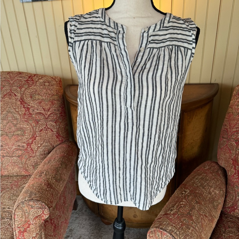 Linen top, good condition.